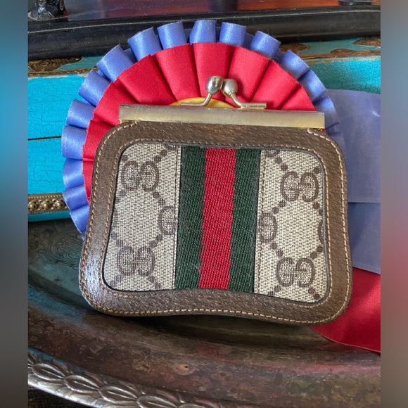 Gorgeous Rare GUCCI Signature GG Monogram Kisslock Luxury Coin Purse Wallet ❤️ - Picture 10 of 10